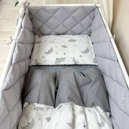 Детское постельное белье и бортики в кроватку Маленькая Соня Baby Mix Облака серые с месяцем Белый/Серый 0291487