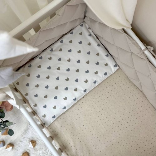 Детское постельное белье и бортики в кроватку Маленькая Соня Baby Mix Серо-бежевые сердца Белый/Бежевый 0291541