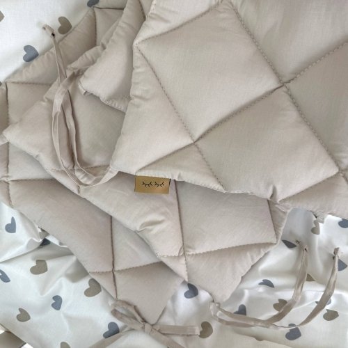 Детское постельное белье и бортики в кроватку Маленькая Соня Baby Mix Серо-бежевые сердца Белый/Бежевый 0291541