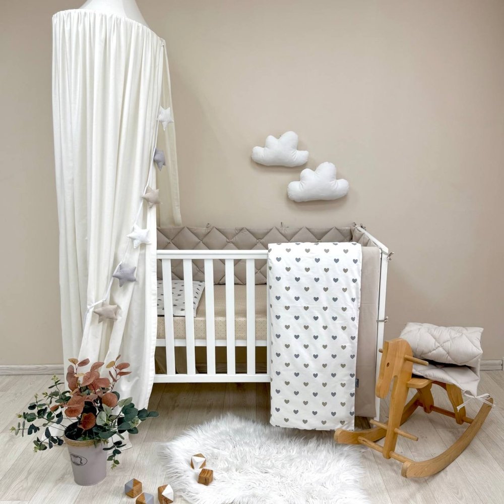 Детское постельное белье и бортики в кроватку Маленькая Соня Baby Mix Серо-бежевые сердца Белый/Бежевый 0291541