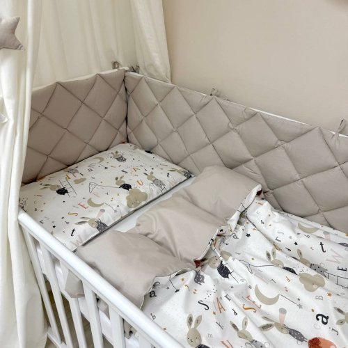 Детское постельное белье и бортики в кроватку Маленькая Соня Baby Mix Зайцы на лесенке Бежевый 029189