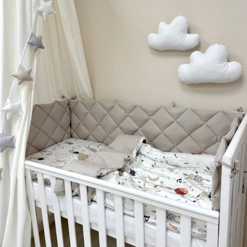 Детское постельное белье и бортики в кроватку Маленькая Соня Baby Mix Зайцы на лесенке Бежевый 029189