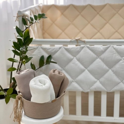 Бортики в кроватку стеганые Маленькая Соня Бежевый/Белый 071002