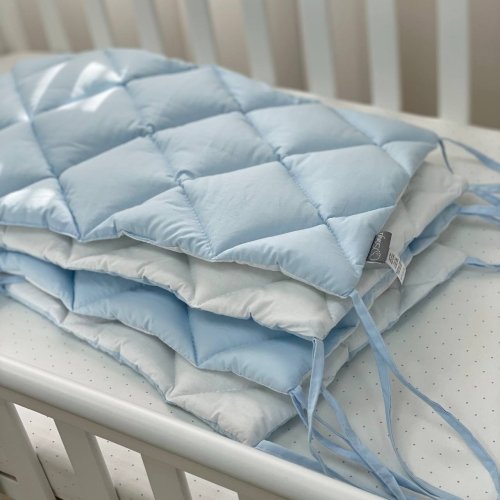 Бортики в кроватку стеганые Маленькая Соня Голубой/Белый 071007