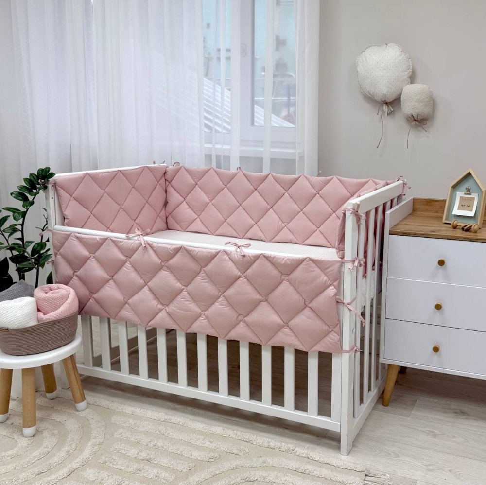 Бортики в кроватку стеганые Маленькая Соня Пудровый 071079