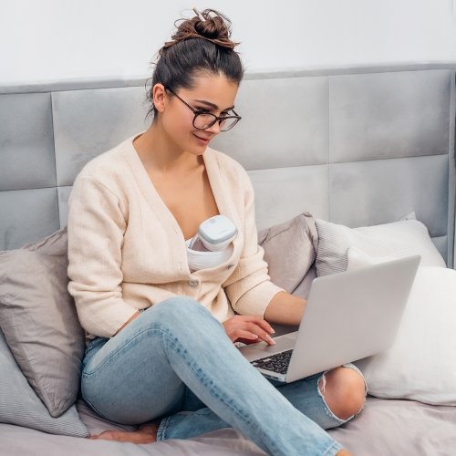 Молокоотсос аккумуляторный BabyOno SHELLY Свободные руки 1000