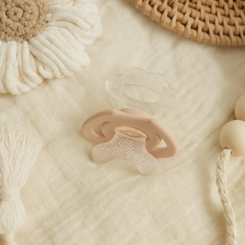 Прорезыватель для зубов силиконовый BabyOno Первые зубки Бежевый 1008/04
