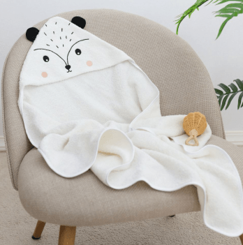 Детское полотенце с капюшоном Sasha Hedgehog 80х80 см Махра Молочный/Черный 140/50