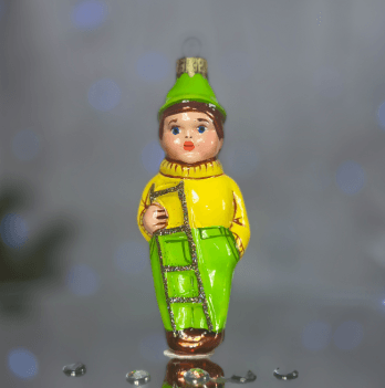 Елочная игрушка Santa Shop Хлопчик з драбиною Желтый/Зеленый 12 см 4820001179903