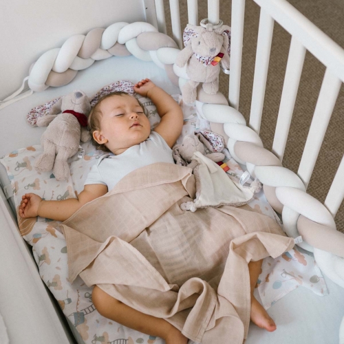 Игрушка обнимашка с держателем для пустышки BabyOno Кролик Милли 1527