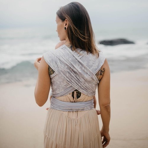 Трикотажный слинг шарф для новорожденных Love & Carry Рассвет 3 - 12 кг Светло-серый/Белый LC455