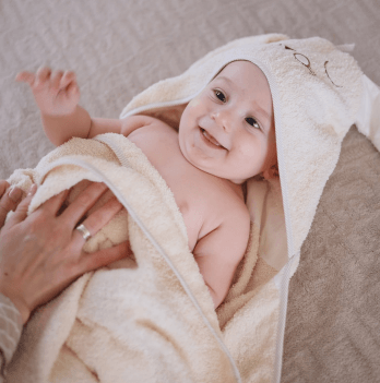 Детское полотенце уголок Veres Bunny milk Молочный 80х120 см 190.07-1