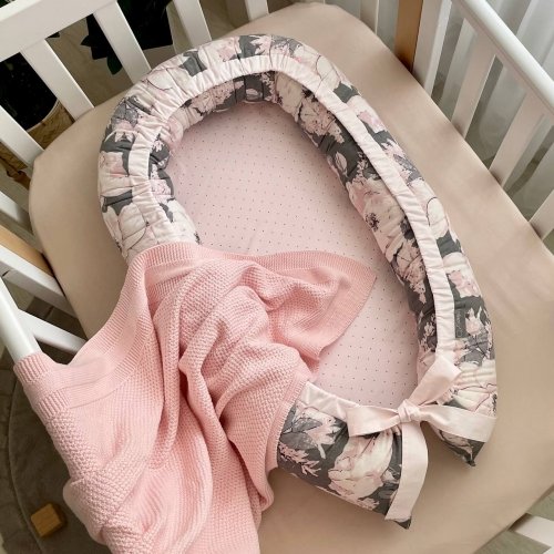 Кокон для новорожденных Маленькая Соня Baby Design Акварельные цветы на темном Серый/Розовый 5019598
