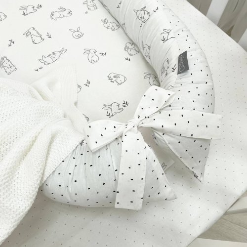 Кокон для новорожденных Маленькая Соня Зайчики на белом Белый/Серый 5019250