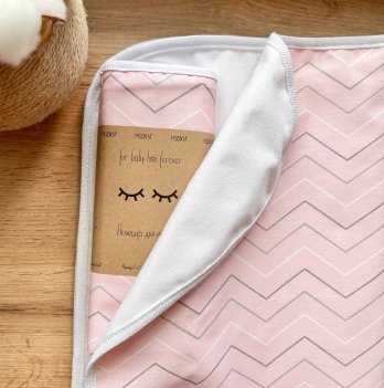 Непромокаемая пеленка для детей Маленькая Соня Зигзаг серо-белый на розовом Розовый 115184
