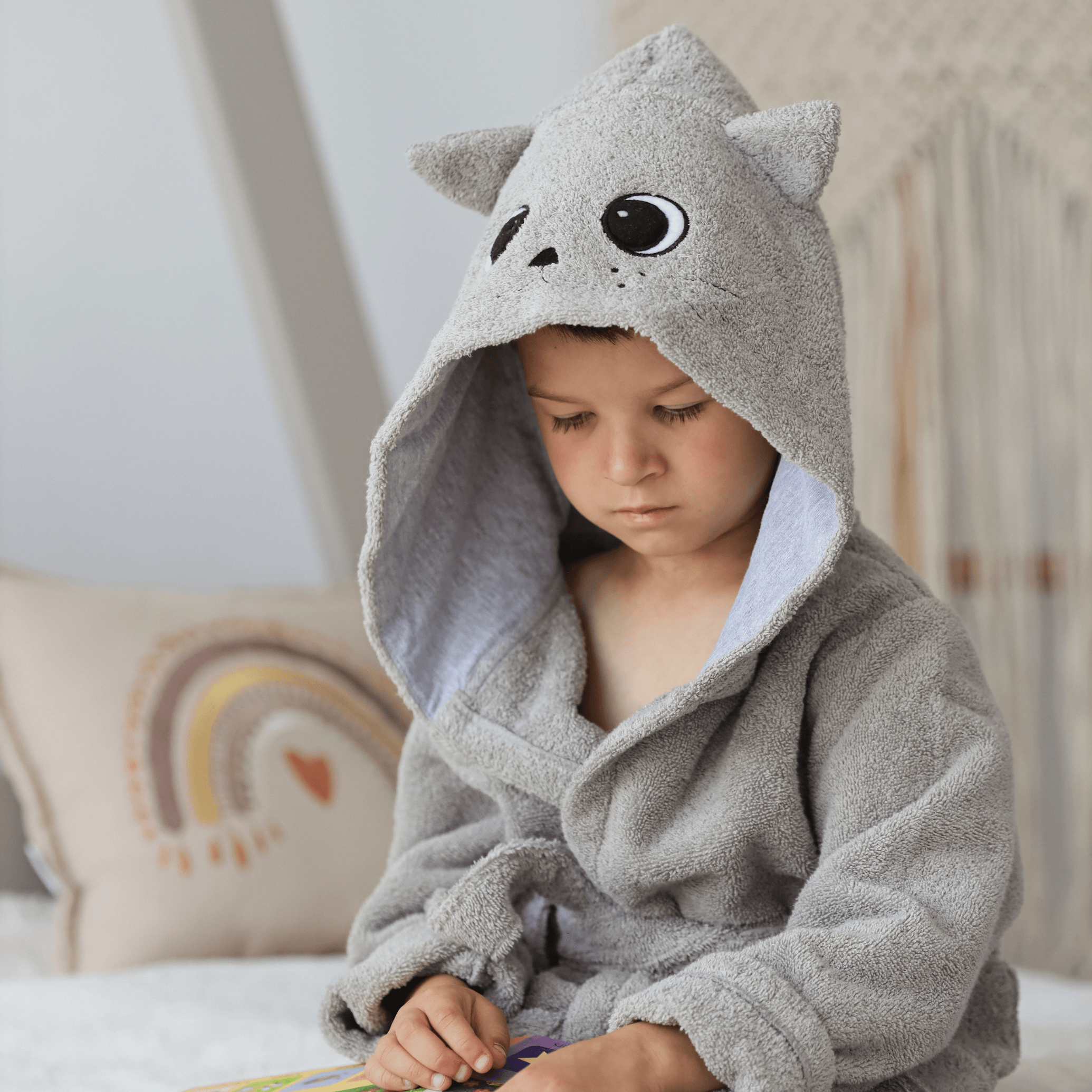 Махровый халат для детей Sasha Котик 7 - 10 лет Махра Серый/Серый меланж 4406/8 Махровый халат для детей Sasha Котик 7 - 10 лет Махра Серый/Серый меланж 4406/8