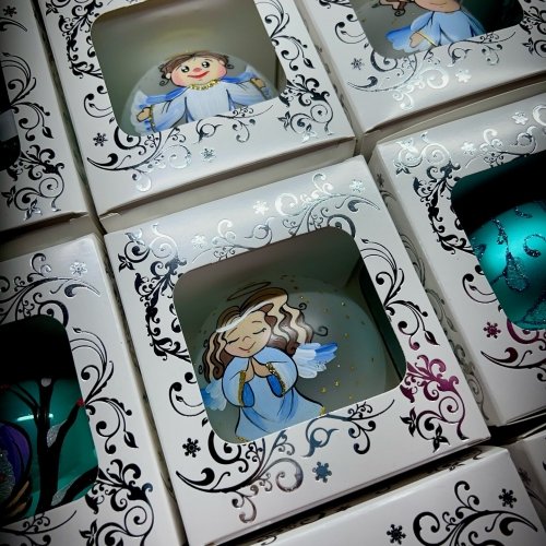 Новогодний шар на елку Santa Shop Ангелики-діти Розумниця Прозрачный/Матовый 8,5 см 4820001112542