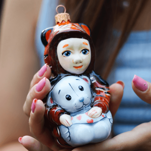 Елочная игрушка Rizdviani Istorii Малыш в кигуруми 13,5 см 4820001045239