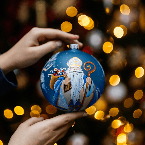 Новогодний шар на елку Rizdviani Istorii Украинские истории Святий Миколай 12 см 4820001112498