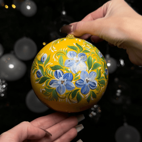 Новогодний шар на елку Santa Shop Барвінок Желтый 10 см 4820001154290