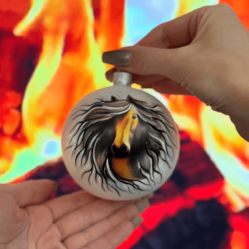 Новогодний шар на елку Santa Shop Символ года 2026 Стрімкий кінь Белый 8,5 см 4820001180541