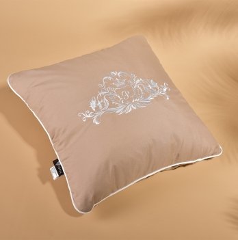 Декоративная подушка Idea Модерн с вышивкой 45х45 см Бежевый 8-11131