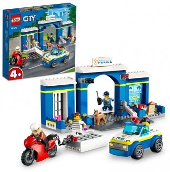 Конструктор LEGO City Преследование на полицейском участке 60370