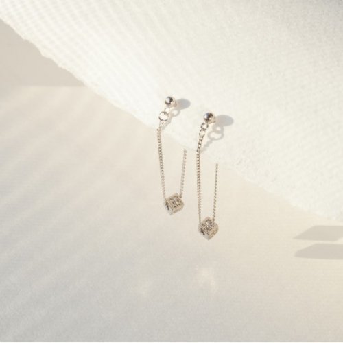 Серебряные сережки пусеты UD Kashtan с фианитами ВС-204Р