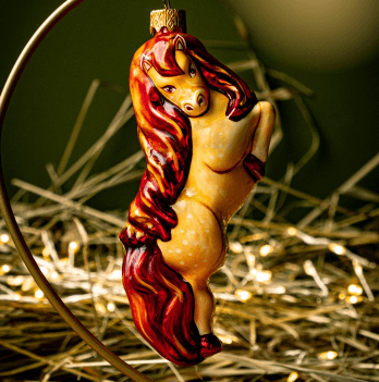 Елочная игрушка Rizdviani Istorii Символ года 2026 Вогнегривий Бежевый/Красный 14 см 4820001180503