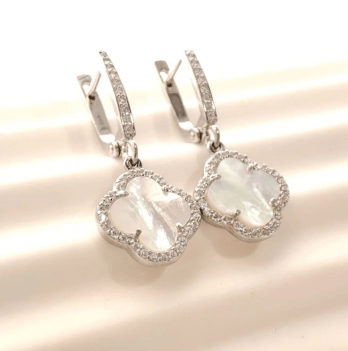 Серебряные сережки UMAX Клевер Белый 20684b