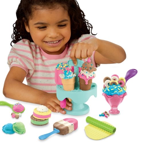 Набор для творчества пластилин Hasbro Play-Doh Food role play PD Ice Cream Carousel Playset E5112_E5332