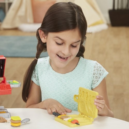 Набор для творчества пластилин Hasbro Play-Doh Food role play Гриль F0652