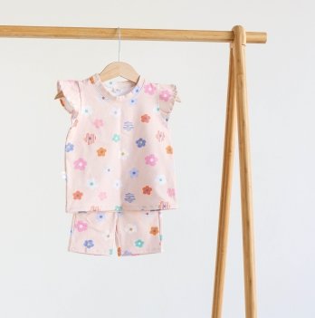 Летний костюм для девочки футболка и шорты ELA Textile&Toys Цветы 2 - 8 лет Кулир Белый/Розовый/Голубой JSG001FW