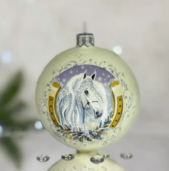 Новогодний шар на елку Santa Shop Символ года 2026 Сніжний кінь Молочный 8,5 см 4820001180527