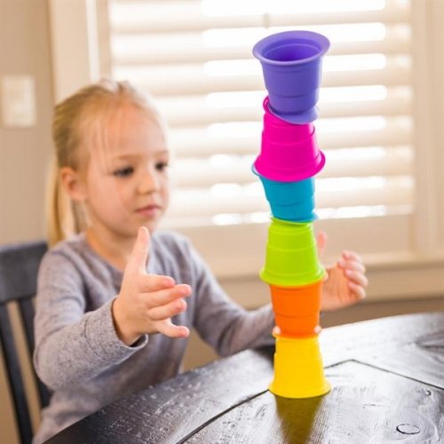 Детская игрушка тактильная Fat Brain Toys Suction Kupz Мягкие чашки 6 шт F183ML