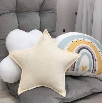 Декоративная подушка Маленькая Соня Звезда Молочный 10612135